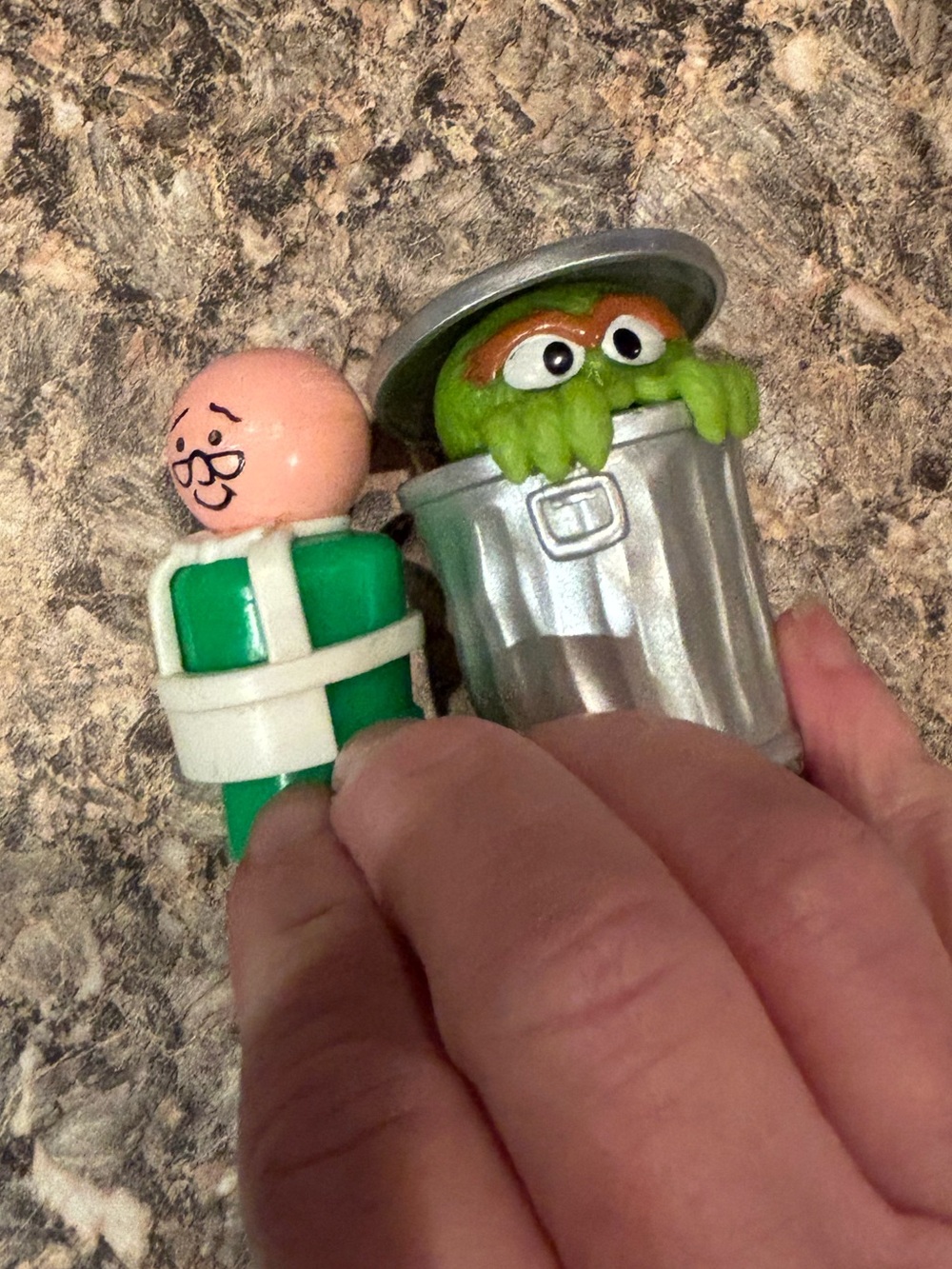 Sesame Street Oscar the grouch & Mr. Hooper little people